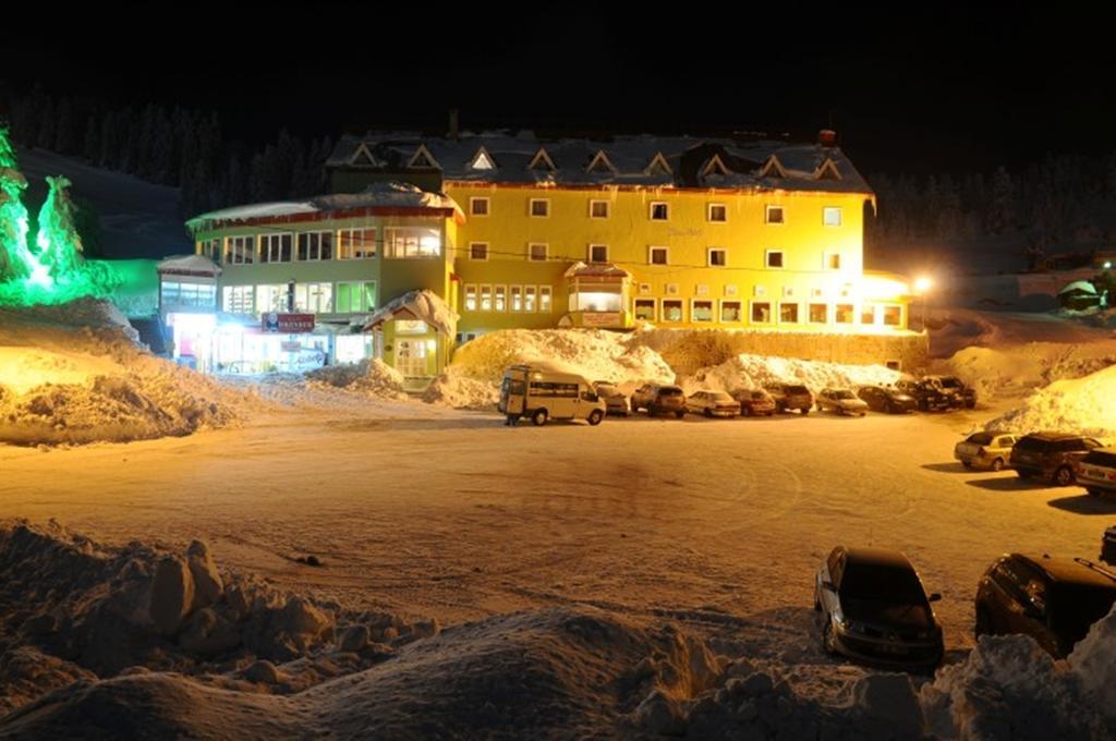 Kar Hotel Uludag  Buitenkant foto